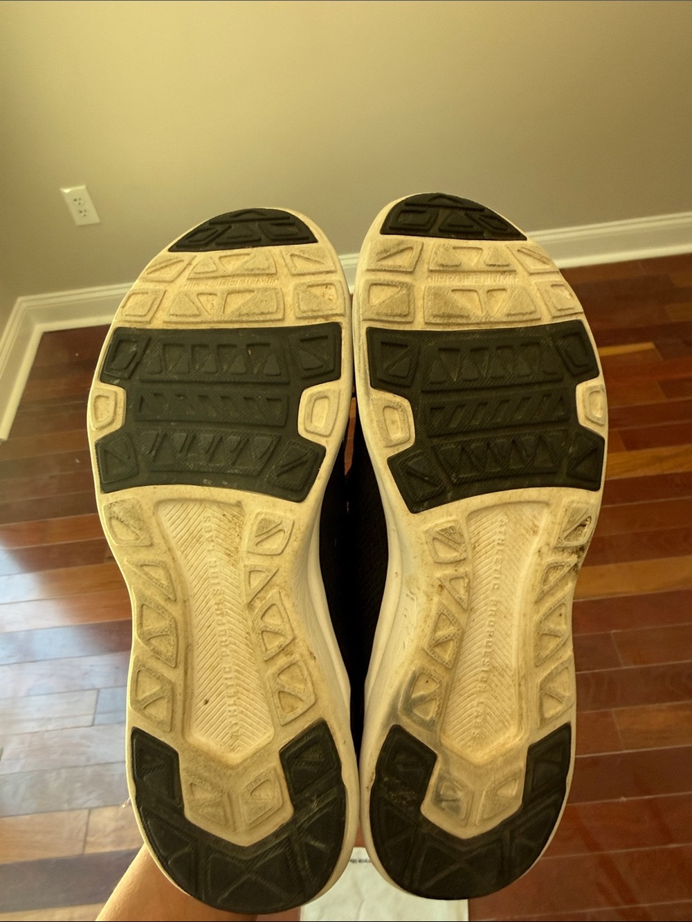 APL sneakers Techloom Breeze size 9 - Picture 7 of 7